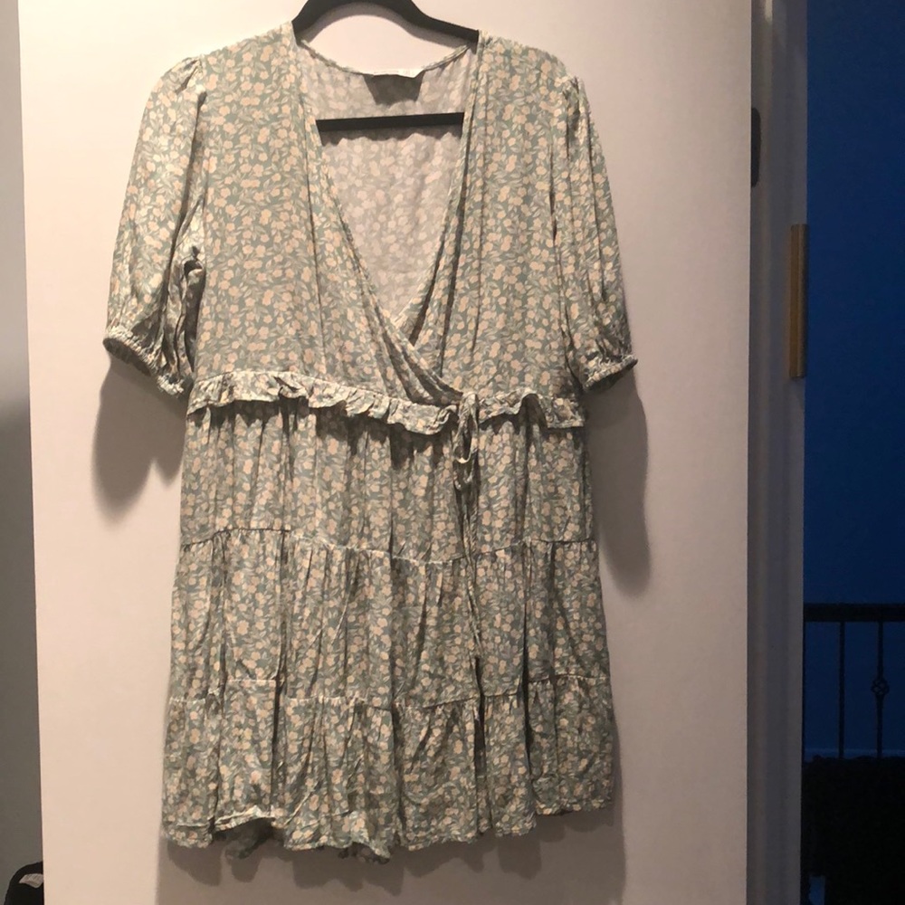 Stradivarius mini dress with puff sleeves in green floral print